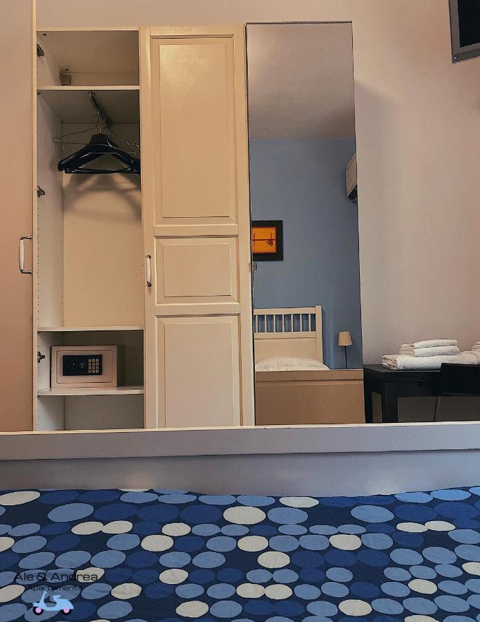 Ale&Andrea Apartments Blu & Lilla Rome Bagian luar foto