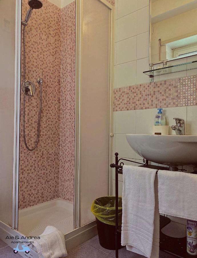 Ale&Andrea Apartments Blu & Lilla Rome Bagian luar foto